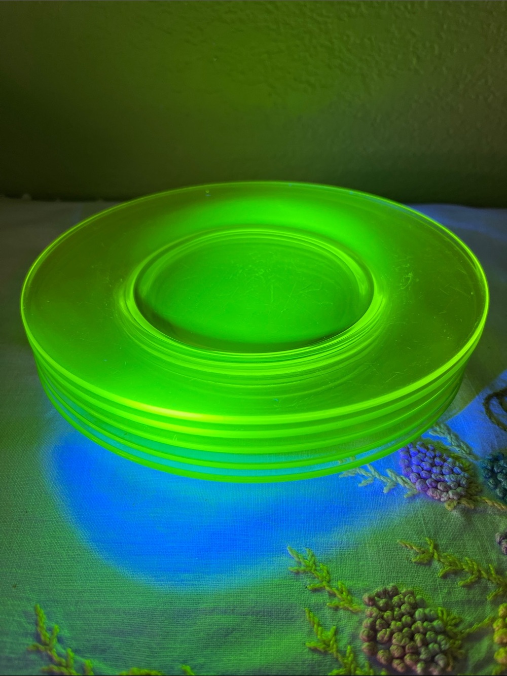 Vintage Fostoria Style Topaz Canary Yellow Uranium Glass Salad Plates Set of 5